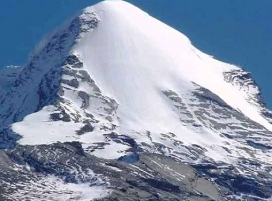 pisang peak climbing route