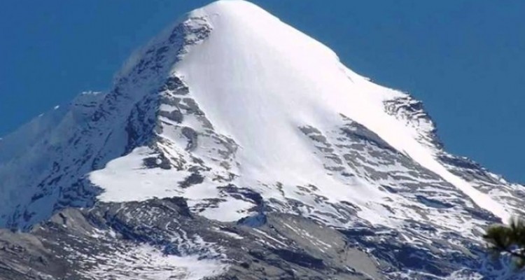 pisang peak climbing route